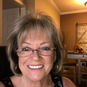 Meet your Posher, Janine